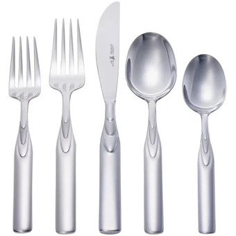 Canadian Tire Corelle 6-pc serving sets. dinner plates or side plates offer