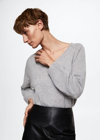 Mango V-neck 100% cashmere sweater offer