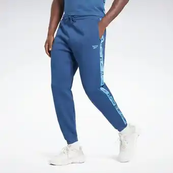Training essentials tape joggers