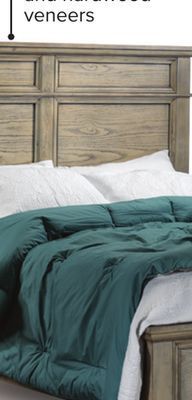 Leon's Emma 3-piece queen bed - oak offer