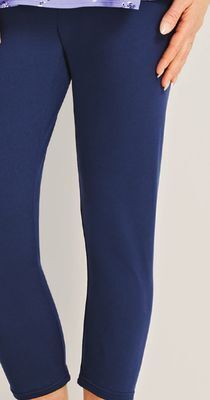 Giant Tiger Capri leggings offer