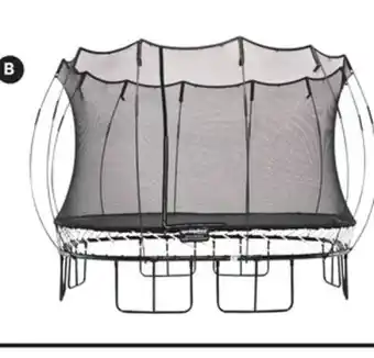 Canadian Tire Springfree 11´ x 11´ large square trampoline offer