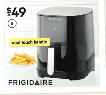 Giant Tiger FRIGIDAIRE 3.5L Air Fryer offer