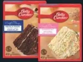 No Frills SUPER MOIST CAKE MIXES SNACK offer