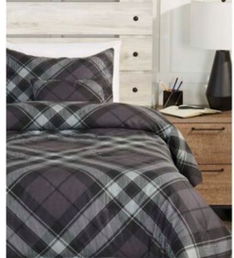The Brick William 3-piece twin comforter set offer