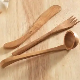 Bamboo serving set