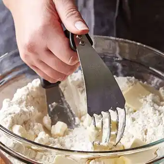 Pastry blender