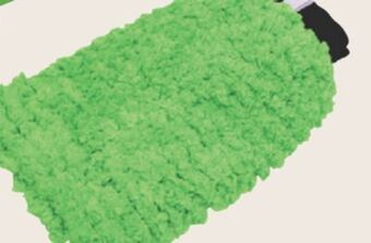 Princess Auto 2-in-1 microfibre wash mitt offer