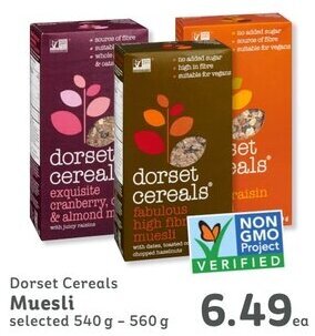 IGA Dorset Cereals Muesli selected 540g - 560g offer