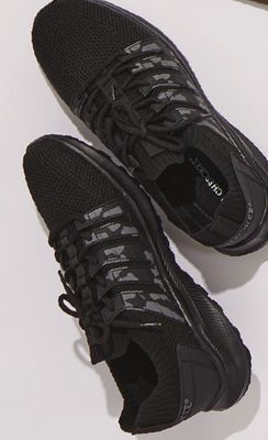 Giant Tiger Athletic footwear offer