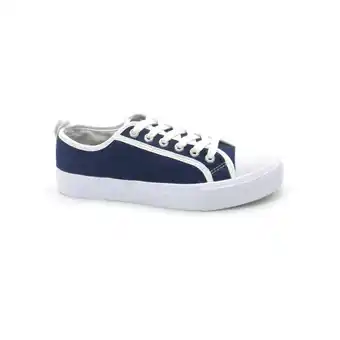 Giant Tiger Mystyle women's quilted lace-up shoes offer