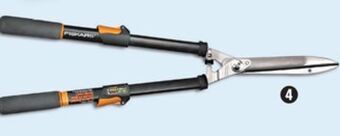 Canadian Tire Fiskars 10 telescoping hedge shears offer