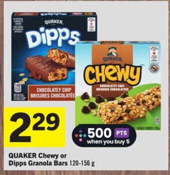 Foodland Quaker chewy or dipps granola bars 120-156 g offer