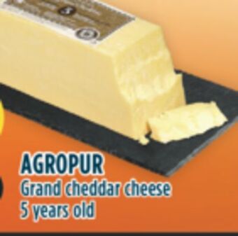 Marché Adonis Agropur grand cheddar cheese offer
