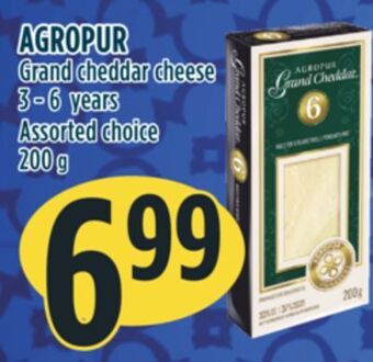 Marché Adonis Agropur grand cheddar cheese offer