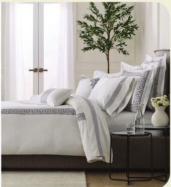 Hudson's Bay Rhodes 400 thread count cotton queen duvet cover set offer