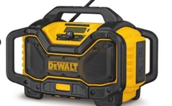 Canadian Tire Dewalt 20v max jobsite bluetooth radio/charger, dcr025 offer