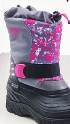 Giant Tiger Girl's light-up boots offer