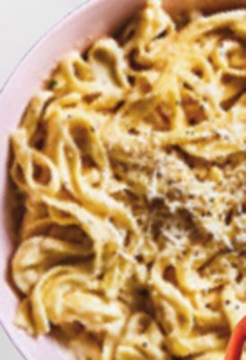M & M Food Market Fettuccine alfredo offer