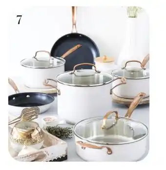 Hudson's Bay Cuisinart 10-piece cookware sets offer