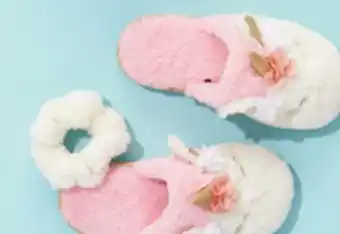 Giant Tiger Memory foam slippers offer