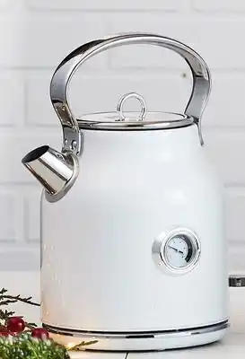 Stokes Retro electric kettle offer