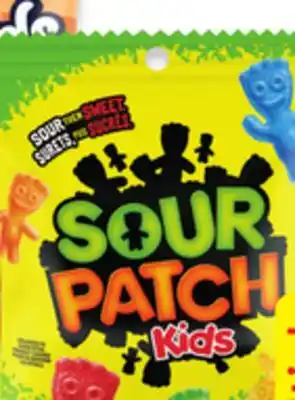 Walmart Sour patch kids 150 g or fuzzy peach 154 g candy offer