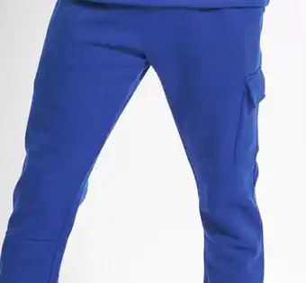 Giant Tiger Men's cargo joggers offer