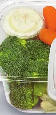 Metro CRUDITÉS MÉLANGÉES AVEC TREMPETTE RANCH | MIXED RAW VEGETABLES WITH RANCH DIP offer