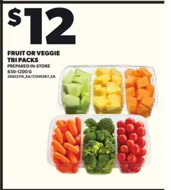 Loblaws FRUIT OR VEGGIE TRI PACKS, 830-1200G offer