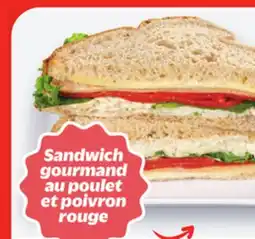 Metro SANDWICH GOURMAND AU POULET ET POIVRON ROUGE offer