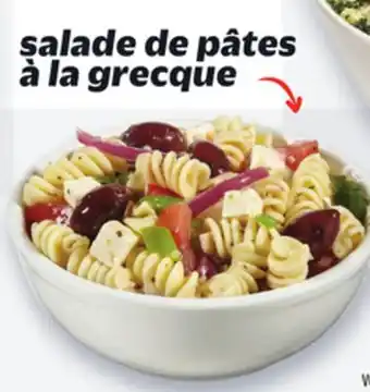 Metro SALADE DE PÂTES À LA GRECQUE offer