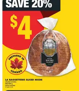 No Frills LA BAGUETTERIE SLICED MICHE, 600/800 G offer