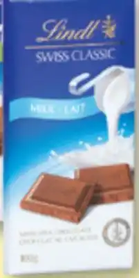 Familiprix Lindt Swiss Classic chocolat au lait 100g offer