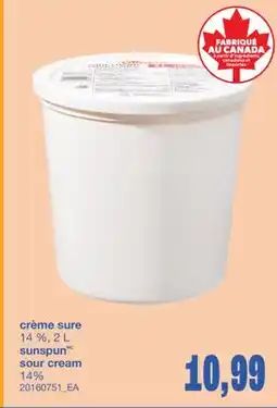 Wholesale Club CRÈME SURE, 2 L offer