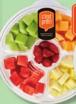 IGA C'EST PRÊT! Grand format FRUIT OR VEGETABLE CAROUSEL offer