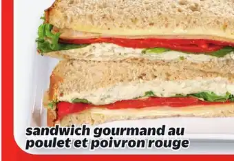 Metro SANDWICH GOURMAND AU POULET ET POIVRON ROUGE offer
