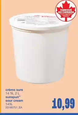 Wholesale Club CRÈME SURE 14 %, 2 L offer