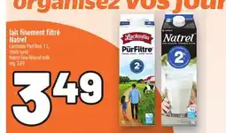 Metro LAIT FINEMENT FILTRÉ NATREL | NATREL FINE-FILTERED MILK offer