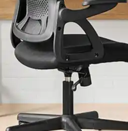 Walmart chaise à dossier en filet et accoudoirs escamotables Mainstays offer