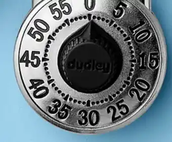 Walmart 1. Cadenas a combinaison Master Lock ou Dudley offer
