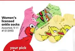 Giant Tiger Women's licensed ankle socks offer