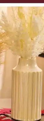 Giant Tiger 14 floral in ceramic vase offer