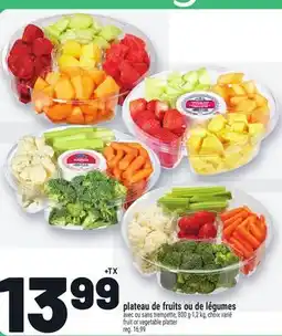 Metro PLATEAU DE FRUITS OU DE LÉGUMES | FRUIT OR VEGETABLE PLATTER offer