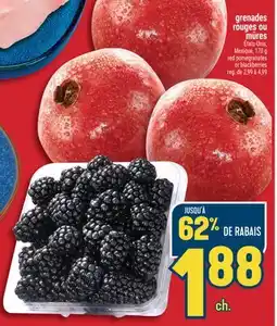 Marché Adonis Grenades rouges ou mûres | Red pomegranates or blackberries offer