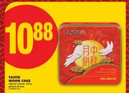 No Frills TASTIE MOON CAKE, 640 g offer