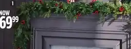 Canadian Tire 9´ Pre-Lit Scarlett Cedar Berry Garland offer