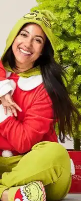 Walmart Pyjama de Noël 1 pièce Le Grincheux pour toute la famille offer