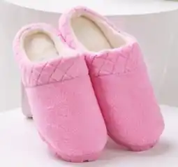 Giant Tiger Women's boxed memory foam slippers offer