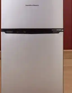 Walmart Réfrigérateur compact Hamilton Beach 3,1 pi3 à 2 portes offer